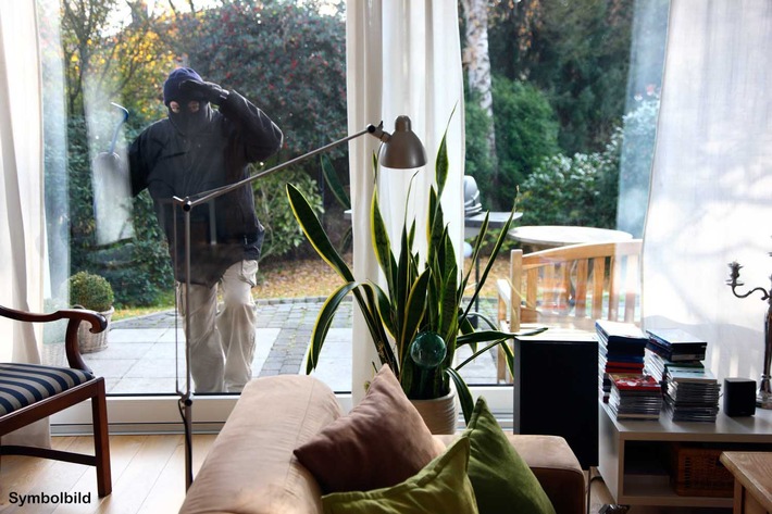 POL-BN: Bonn-Venusberg: Einbrecher entwenden Schmuck bei Einbruch in Mehrfamilienhaus - Zeugen gesucht