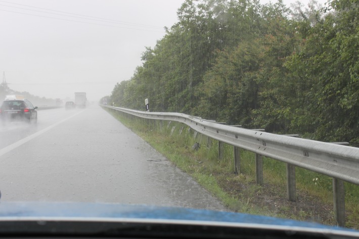 POL-PDKL: A6/Landstuhl, Unfallzeugen gesucht