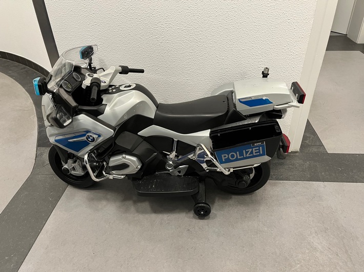 POL-HAM: "Polizeimotorrad" im Gebüsch gefunden - Eigentümer gesucht