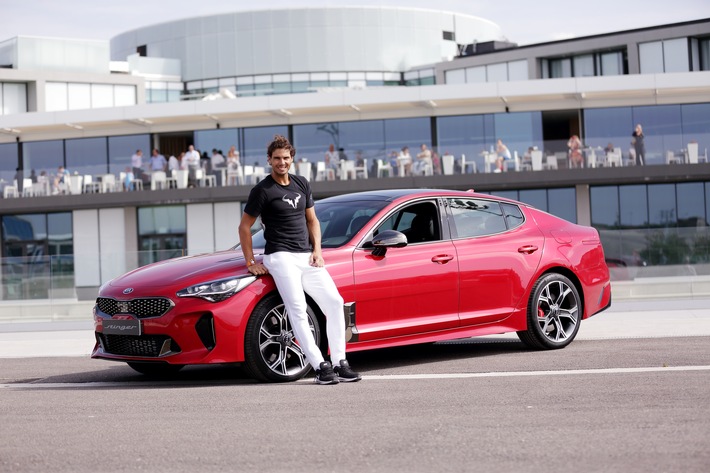 Rafael Nadal fährt Kia Stinger