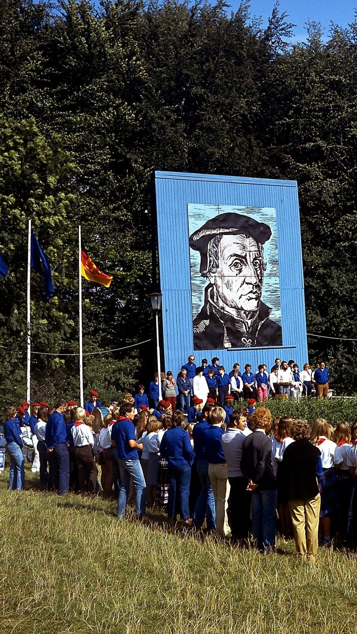 Morgenappell-Pionierlager_data_1.jpg