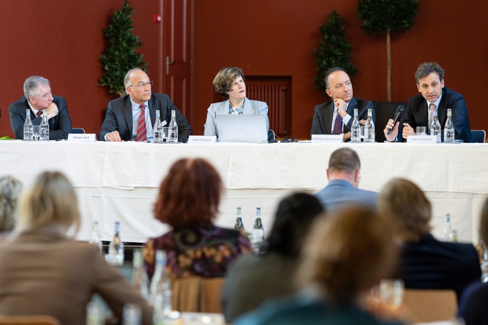 Kleinstaatenkonferenz zum Jubiläum des Staatsgerichtshofes