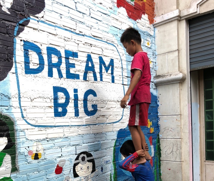 Der gemeinnützige Verein Mini Molars Cambodia gewinnt den PR-Bild Award 2018. Mit dem Foto »Dream Big« konnte sich die Hamburger NGO gegen rund 1.000 Bewerbungen durchsetzen. 
"obs/news aktuell GmbH/Anton Bass» Weiterer Text über ots und www.presseportal.de/nr/6344 / Die Verwendung dieses Bildes ist für redaktionelle Zwecke honorarfrei. Veröffentlichung bitte unter Quellenangabe: "obs/news aktuell GmbH/Anton Bass"