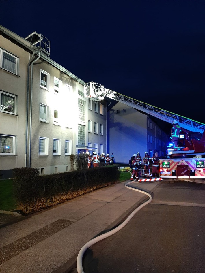 POL-ME: Wohnungsbrand an der Posener Straße durch technischen Defekt - Velbert - 2003097