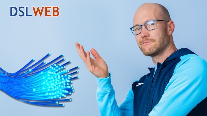 im Bild: Thomas Rauh, DSLWEB Redaktion, Redakteur mit Glasfaserkabel, Stuttgart, 15.09.2025, Redaktionelle Nutzung im Zusammenhang mit DSLWEB gestattet. / Weiterer Text über ots und www.presseportal.de/nr/180439 / Die Verwendung dieses Bildes für redaktionelle Zwecke ist unter Beachtung aller mitgeteilten Nutzungsbedingungen zulässig und dann auch honorarfrei. Veröffentlichung ausschließlich mit Bildrechte-Hinweis.