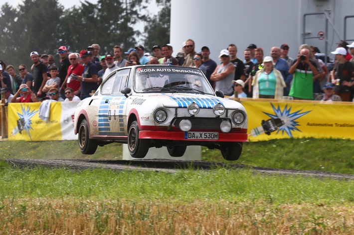 Vom 130 RS bis zum FABIA R5: SKODA präsentiert 40 Jahre Modellhistorie beim Eifel Rallye Festival (FOTO)