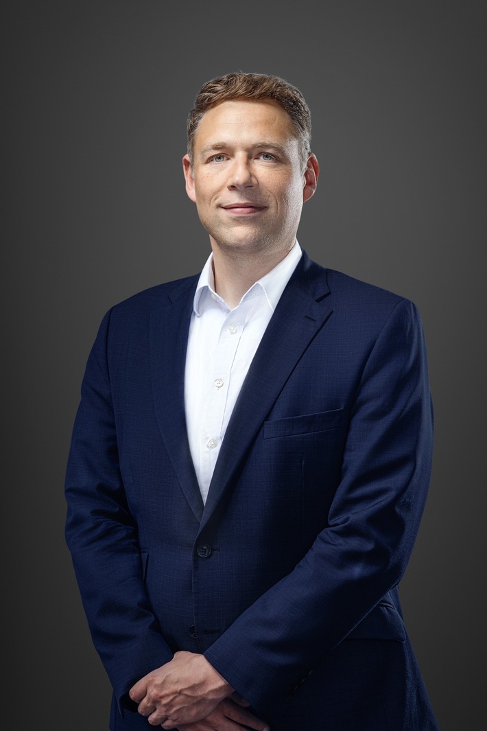 Allensbach-Studie: Maschinenbauer rechnen mit Verlust der Technologieführerschaft / China-Offensive und Abwanderung von Services setzen Geschäftsmodelle weiter unter Druck