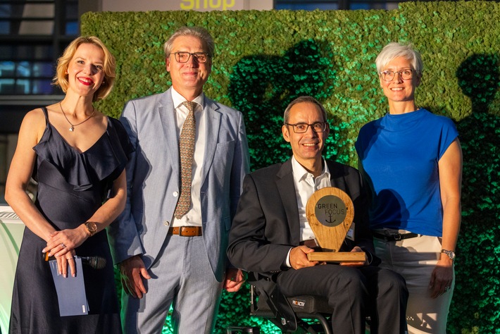 Hochschulprofessor Benjamin Wagner vom Berg mit Green Focus Award ausgezeichnet