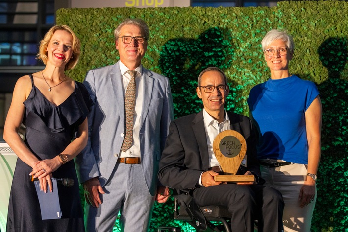 Hochschulprofessor Benjamin Wagner vom Berg mit Green Focus Award ausgezeichnet