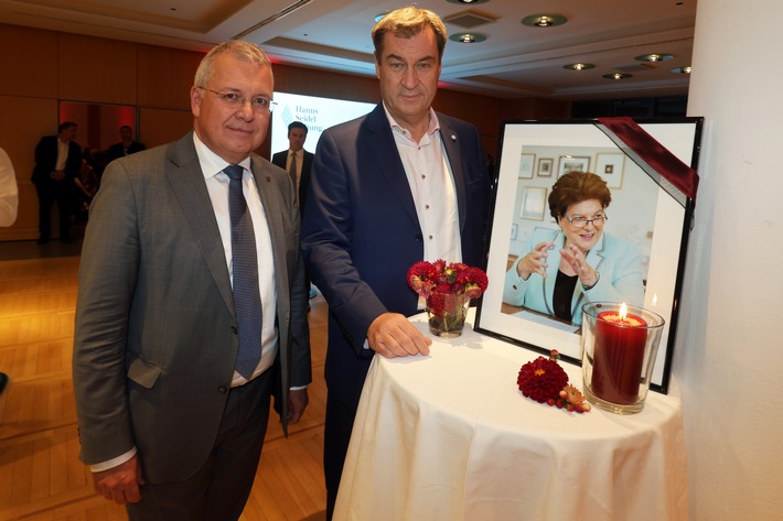 Queen Mum der Landespolitik / Bayerns Politiker ehrten das Lebenswerk und den Menschen Barbara Stamm bei einem Festakt der Hanns-Seidel-Stiftung
