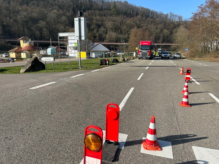 POL-PDLD: Annweiler- Erneut Kontrollen des Durchfahrtsverbot