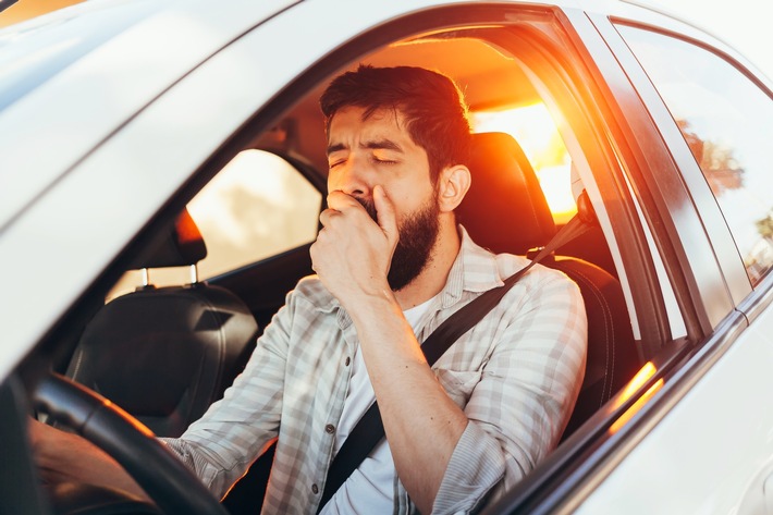 Das mach ich doch im Schlaf / Der ADAC über Gefahren von Müdigkeit am Steuer