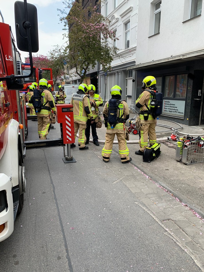 FW-Stolberg: Kellerbrand - zwei Verletzte