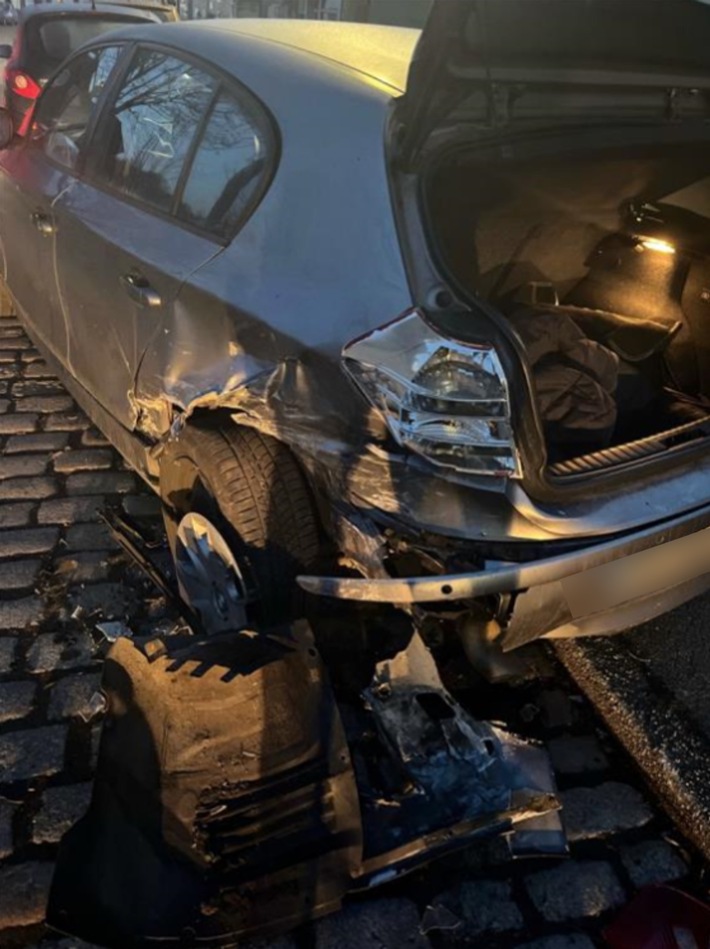 POL-DU: Röttgersbach: Verkehrsunfallflucht - Zeugensuche