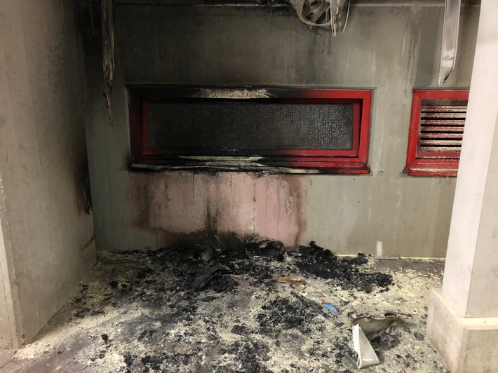 POL-SU: Verdacht der Brandstiftung an Vereinsheim