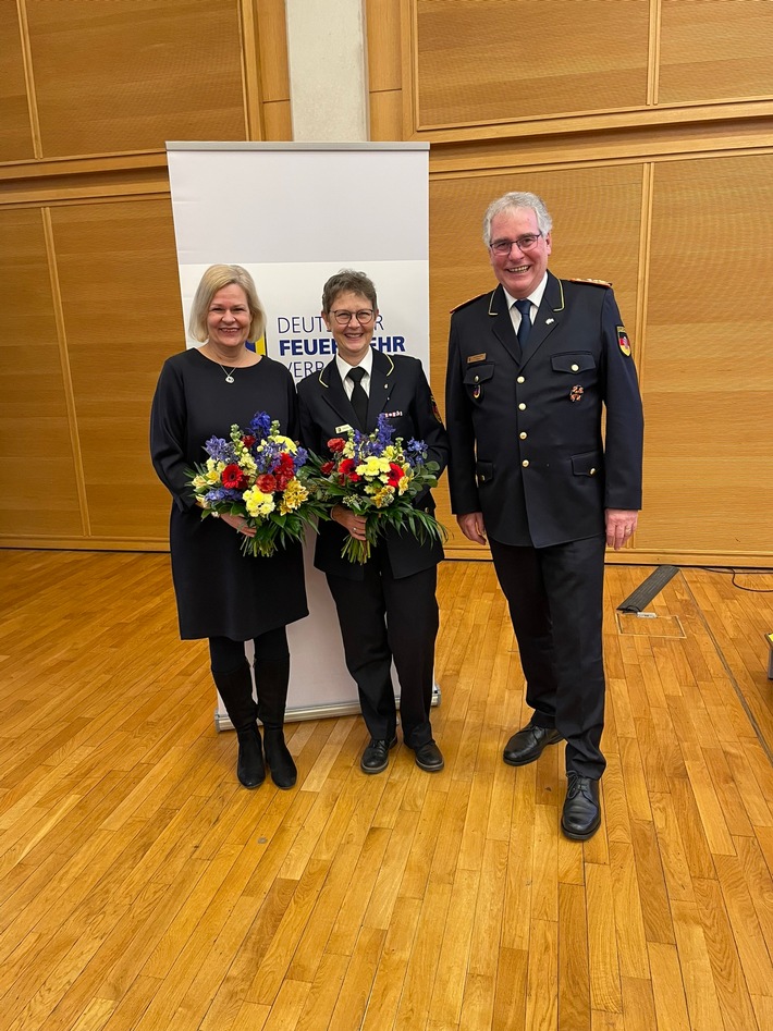 Nancy Faeser ist neue Vorsitzende des Beirats des Deutschen Feuerwehrverbandes / Dank an Vorgängerin Claudia Crawford für 17-jähriges Engagement / Fachvorträge bei Tagung in Berlin