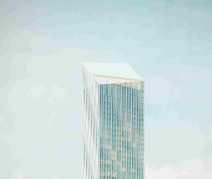 Der Bau des 176 Meter hohen Estrel Tower hat begonnen / Der Bau des 176 Meter hohen Estrel Tower, zukünftig Deutschlands höchstes Hotel und Berlins höchstes Hochhaus, hat begonnen. Die Eröffnung ist für 2024 geplant. / Weiterer Text über ots und www.presseportal.de/nr/23285 / Die Verwendung dieses Bildes ist für redaktionelle Zwecke unter Beachtung ggf. genannter Nutzungsbedingungen honorarfrei. Veröffentlichung bitte mit Bildrechte-Hinweis.