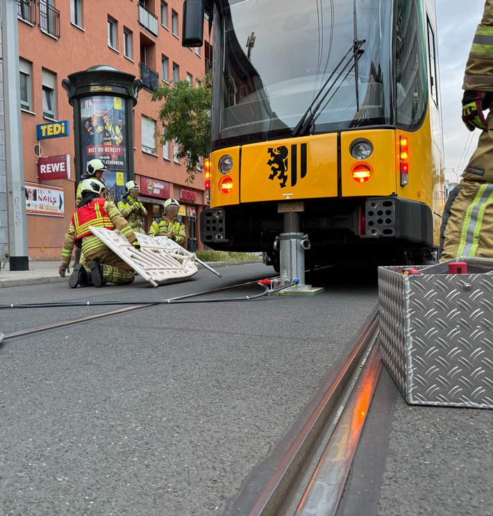 FW Dresden: Informationen zum Einsatzgeschehen von Feuerwehr und Rettungsdienst der Landeshauptstadt Dresden in der Nacht vom 16. zum 17. Juni 2024