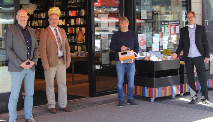 Mayersche Buchhandlung spendet Beatmungsgerät für das Städtische Krankenhaus in Heinsberg