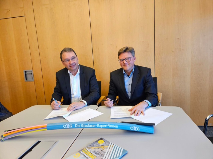 Gigabit Region Stuttgart und OXG unterzeichnen Absichtserklärung zum Glasfaserausbau in der Region Stuttgart