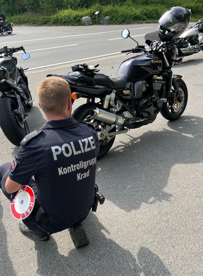 POL-HI: Motorradkontrollen am Weinberg und am Roten Berg