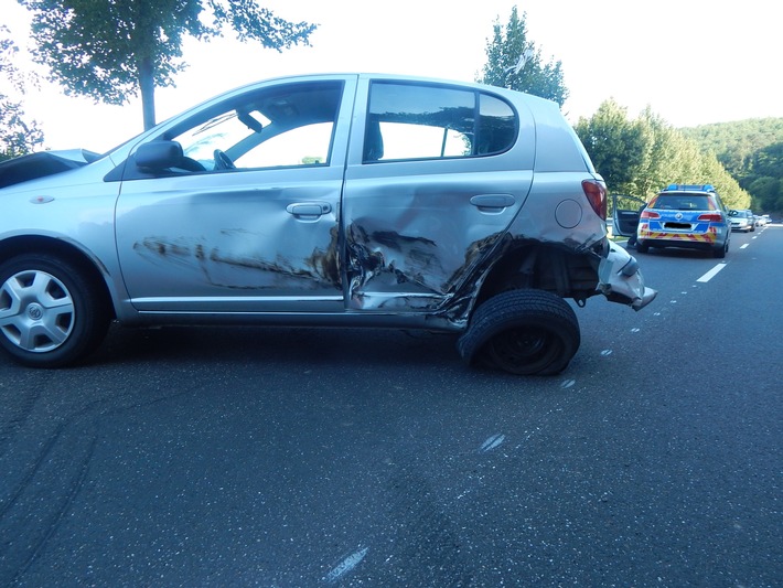 POL-PDMT: Verkehrsunfall im Begegnungsverkehr mit Personenschaden