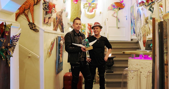 Kölner Künstlerduo Iven Orx und Aaron Vinn erhält Auszeichnung - Moderne Kunst als Spiegel der Zeit mit wirtschaftlichem Erfolg