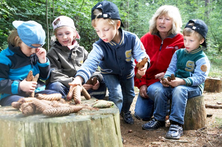 Bundestag verabschiedet "Gute-Kita-Gesetz" / Johanniter sprechen sich für zusätzliche Maßnahmen zum Kindeswohl und Kinderschutz aus