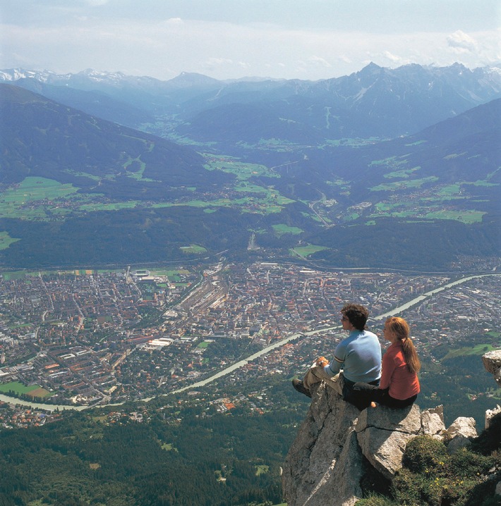 Wettkampfstimmung im Innsbrucker September: Wander-Weltmeisterschaft
und EuroVolley 2011 - BILD