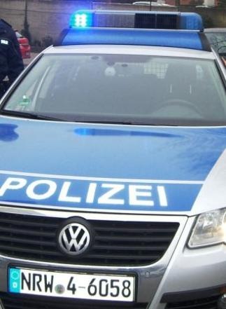 POL-REK: Zusammenstoß mit Polizeifahrzeug - Kerpen