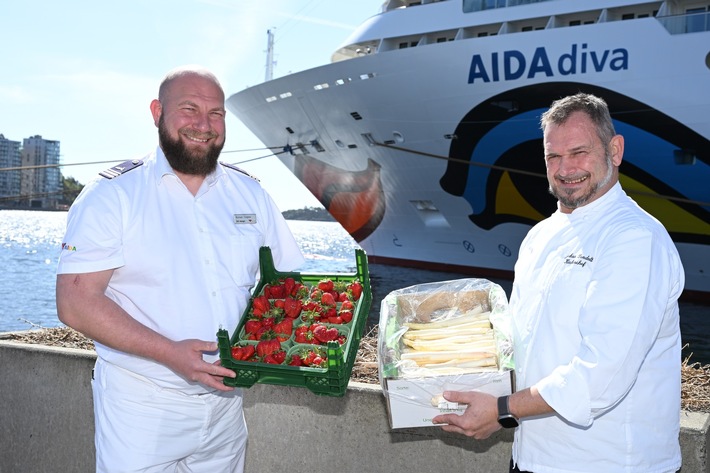 AIDA Pressemeldung: Heimat auf dem Teller - Deutscher Spargel und Erdbeeren aus der Region an Bord der AIDA Schiffe