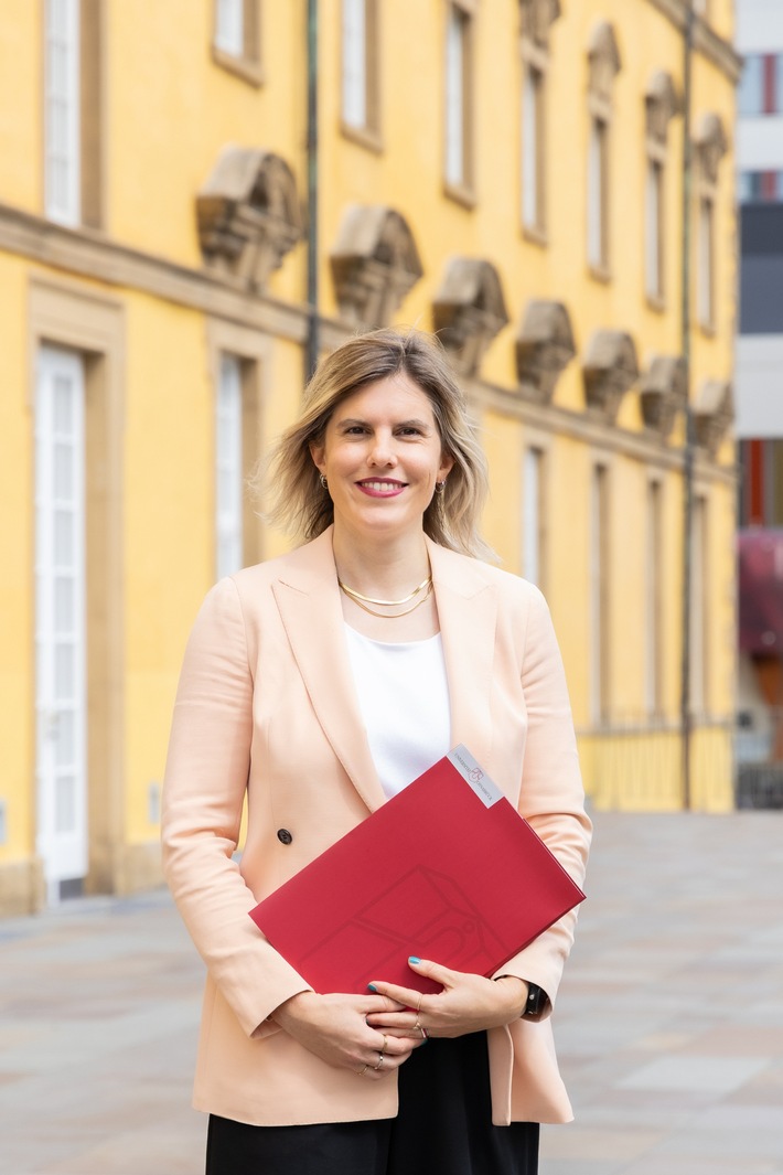 Rechtswissenschaftlerin der Uni Osnabrück will ältere Dissertationen zugänglich machen