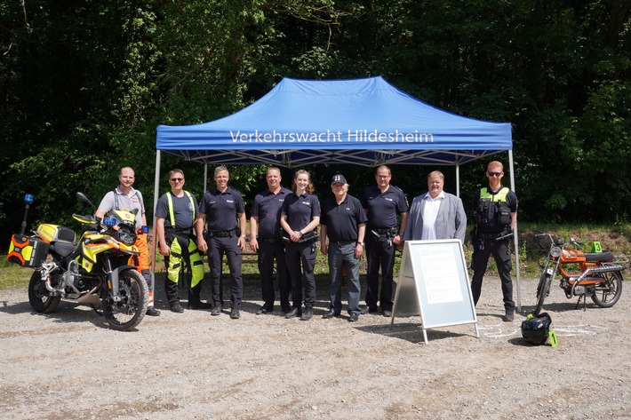 POL-HI: Motorrad-Aktionstag &quot;Kaffee statt Knöllchen&quot; am Weinberg und Roten Berg