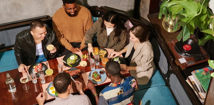 OpenTable zeigt Gastronomie-Trends für 2026: Mehr Verbundenheit und besondere Erlebnisse
