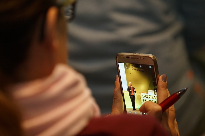 8. Social Media Week Hamburg: Konferenzprogramm startet am Mittwoch - bereits heute erste Speaker in Pre-Show auf Facebook Live