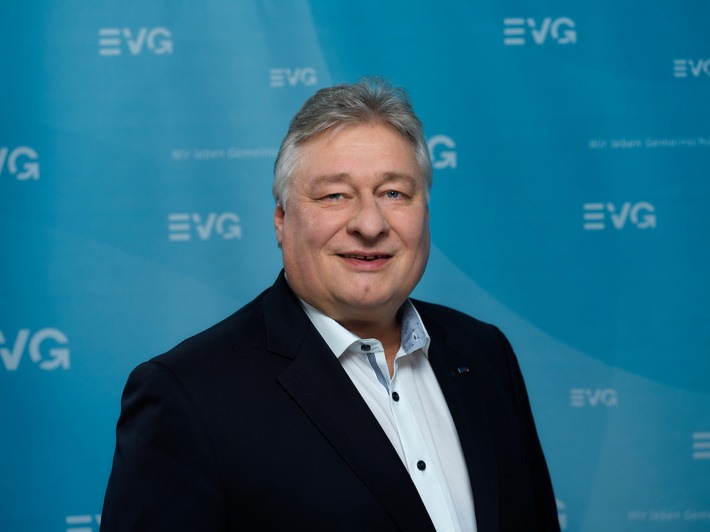 EVG Martin Burkert: Zu wenig Schiene in „Fit-for-55“