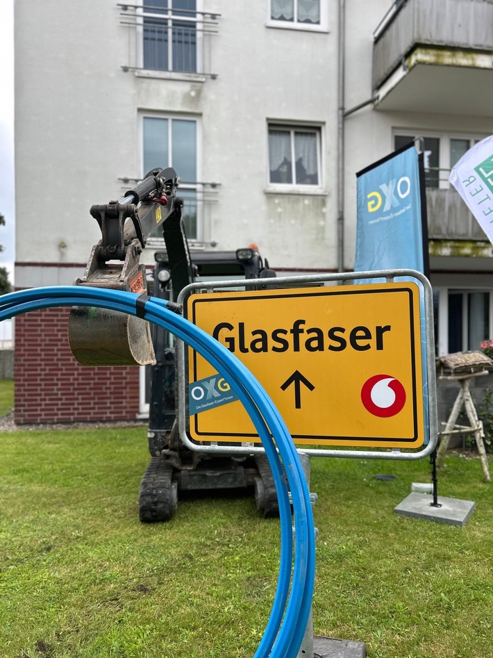 Glasfaser für mehr als 120.000 Bremer Haushalte: OXG und Vodafone starten Glasfaser-Ausbau in Bremen
