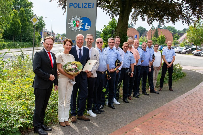 POL-BOR: Kreis Borken - Pressesprecher Frank Rentmeister in den Ruhestand verabschiedet