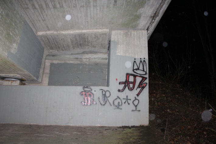 POL-OE: Graffitisprayer festgestellt