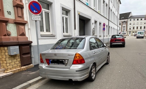POL-PDPS: Fahrerflucht - Polizei bittet um Hinweise