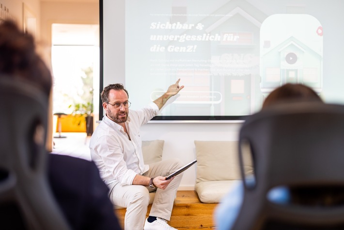 Storytelling nicht erfunden, aber verstanden: das Team der Good News Company / Weiterer Text über ots und www.presseportal.de/nr/173539 / Die Verwendung dieses Bildes für redaktionelle Zwecke ist unter Beachtung aller mitgeteilten Nutzungsbedingungen zulässig und dann auch honorarfrei. Veröffentlichung ausschließlich mit Bildrechte-Hinweis.