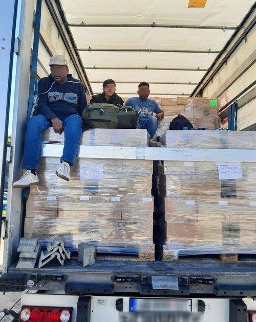 Bundespolizeidirektion München: Personen auf LKW Ladefläche nach Deutschland geschmuggelt/Bundespolizei ermittelt gegen unbekannten Schleuser