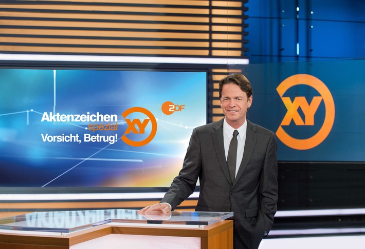 &quot;Aktenzeichen XY-Spezial: Vorsicht, Betrug!&quot; / Erste Sondersendung mit Rudi Cerne zum Thema Prävention live im ZDF (FOTO)