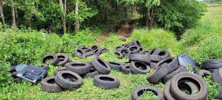 POL-AUR: Aurich - Reifen illegal entsorgt