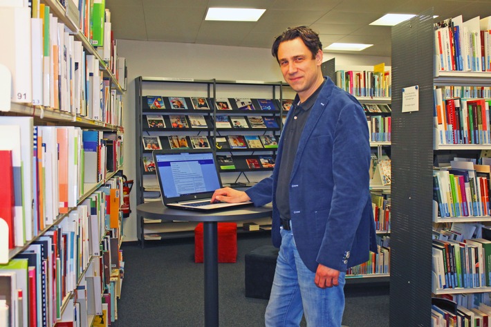 La plus grande bibliothèque consacrée à la vieillesse est intégrée à la Haute école zurichoise de sciences appliquées (ZHAW)