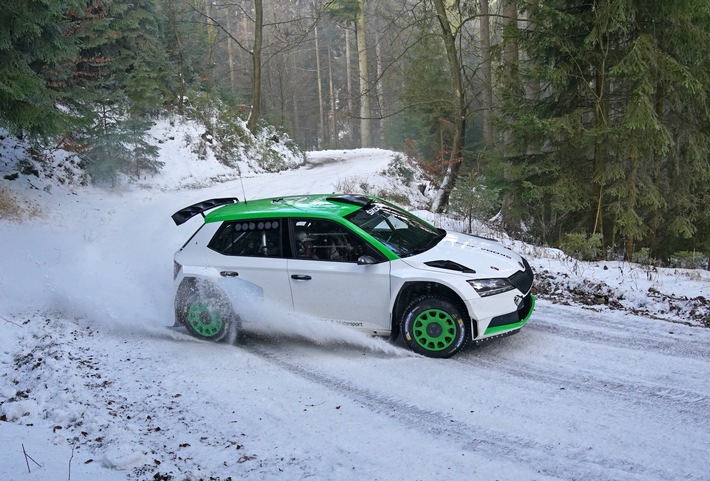 SKODA Motorsport kooperiert in WRC3-Kategorie der FIA-Rallye-Weltmeisterschaft mit Oliver Solberg (FOTO)