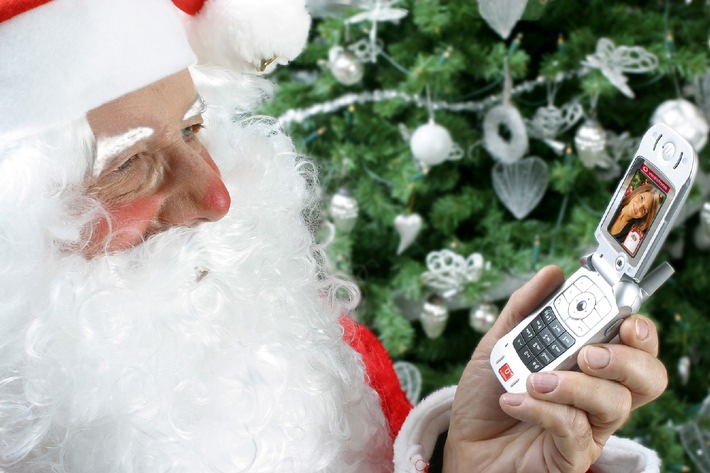 Weihnachten mit Vodafone: UMTS-Handys ab einem Euro(1) mit attraktiven Tarifen