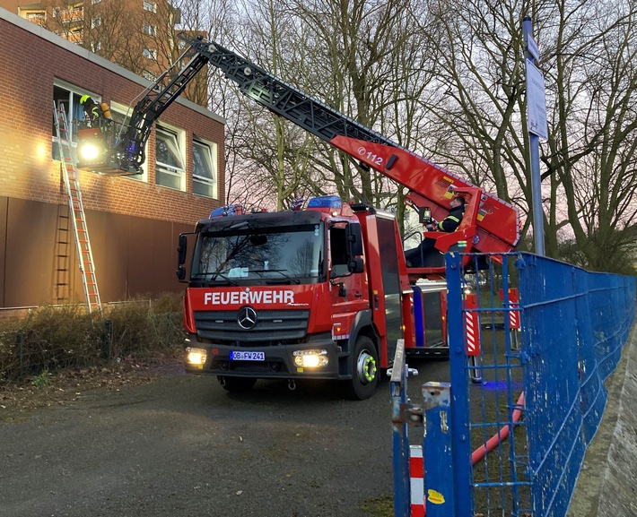 FW-OB: Kleinbrand in ehemaliger Hauptschule