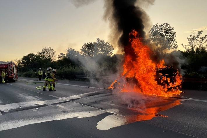 FW-GLA: PKW-Brand auf der A2