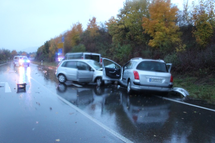 POL-PDKL: Winnweiler - Schwerer Verkehrsunfall auf der Bundesstraße 48